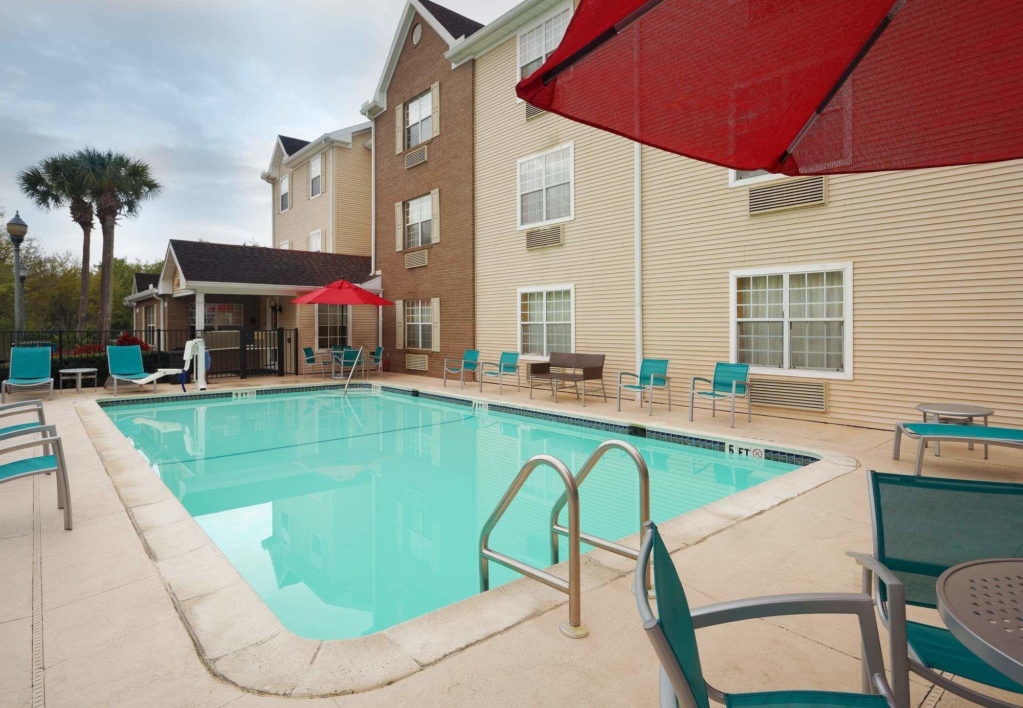 Mainstay Suites Tampa Moffitt-Usf Temple Terrace Exterior foto